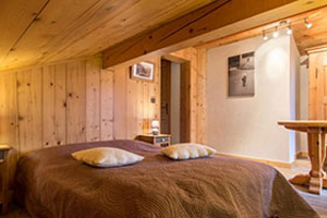 chambre haut du chalet à Comboux